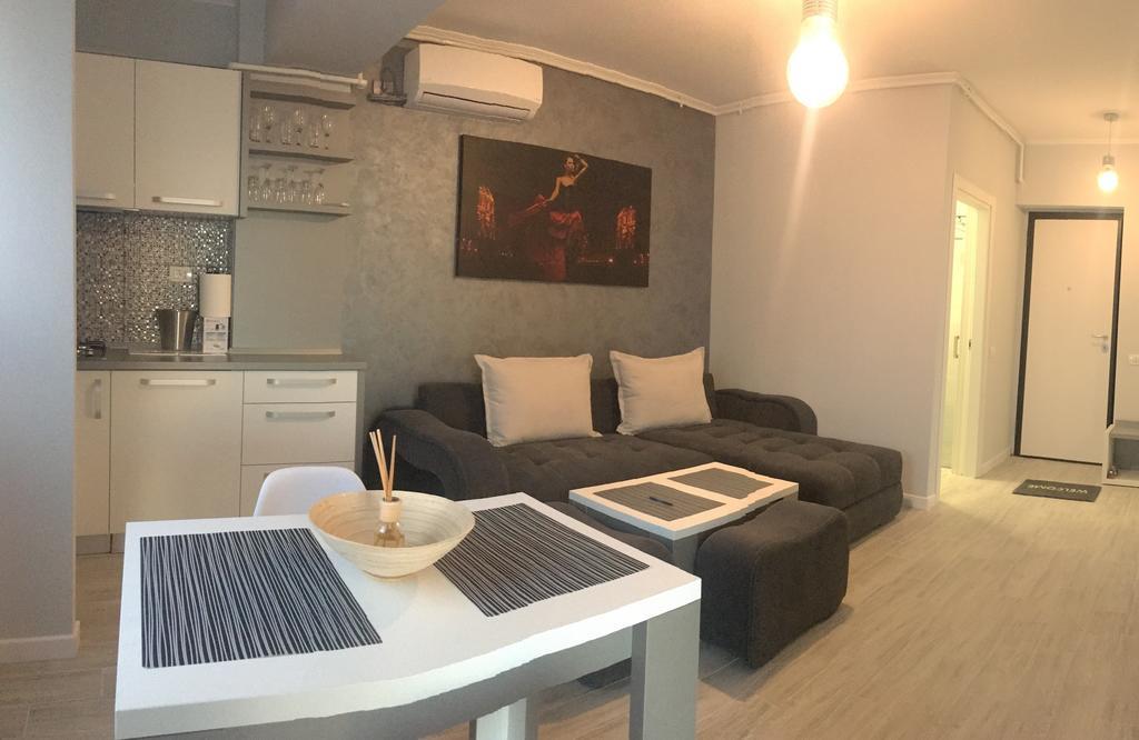 Arthemis Apartment Mamaia Exterior foto